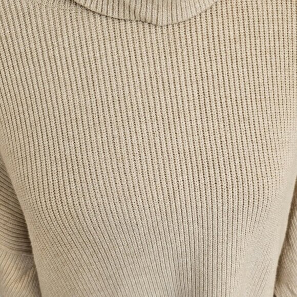 Free People Light Cream Knit Long Sleeve Turtle Neck Sweater Sz XS - Picture 2 of 10
